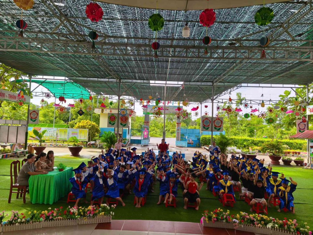 Lá1,2 ,3 ra trường BGH